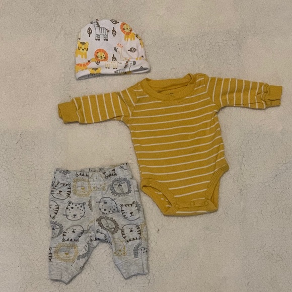 Newborn sets - Picture 2 of 3